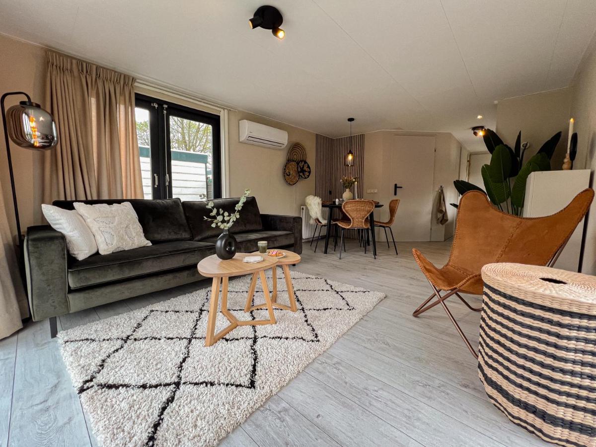 Bosrijk Chalet - Hottub - Veluwe Putten Εξωτερικό φωτογραφία
