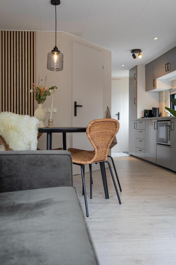 Bosrijk Chalet - Hottub - Veluwe Putten Εξωτερικό φωτογραφία