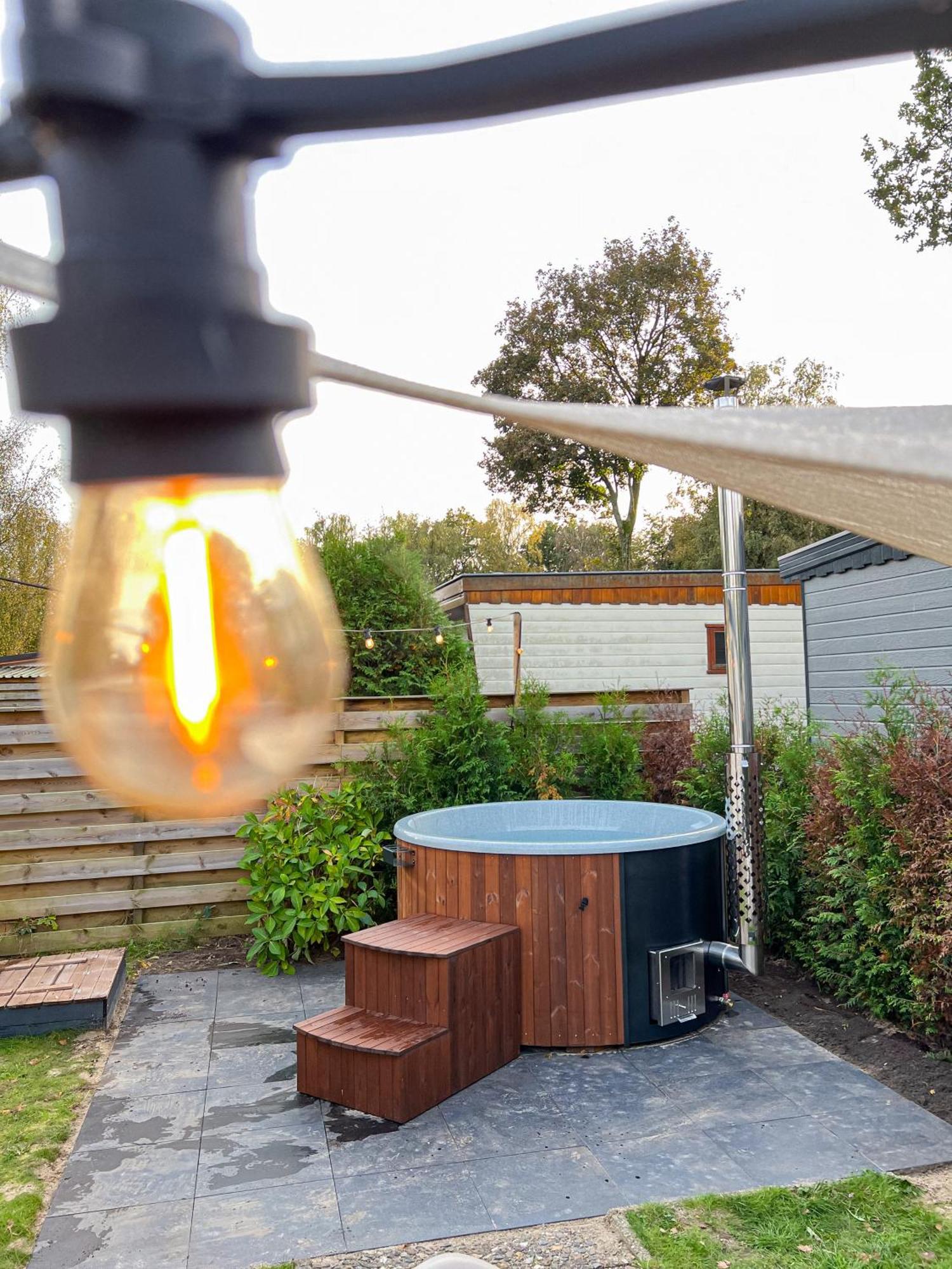 Bosrijk Chalet - Hottub - Veluwe Putten Εξωτερικό φωτογραφία